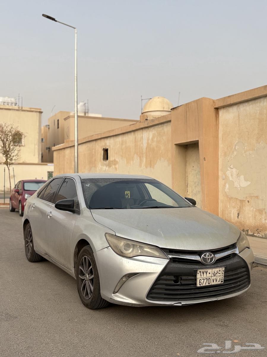 تويوتا كامري 201664381864337923111