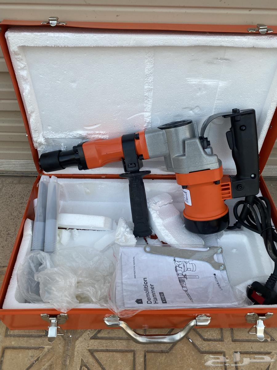 مجموعة هيلتي تكسير خرسانه مع شنطه حديد بلون برتقالي (جديده)64376750445827110