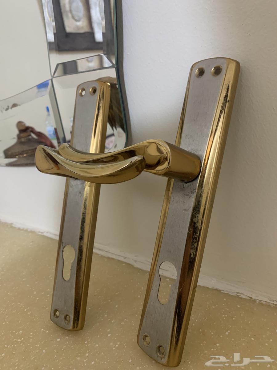 يد باب للبيع64381452347393110