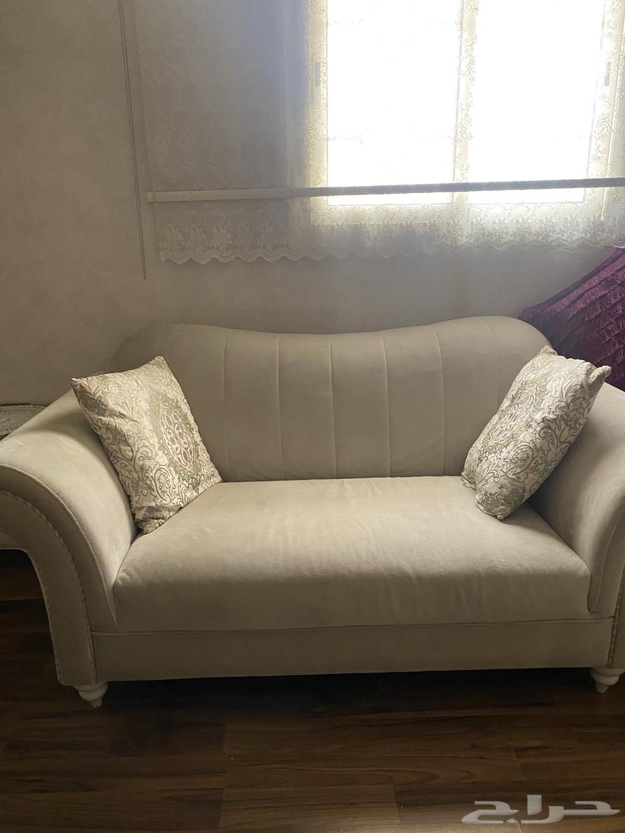 7-person sofa, 8-chair dining table, two curtains64161528764033110