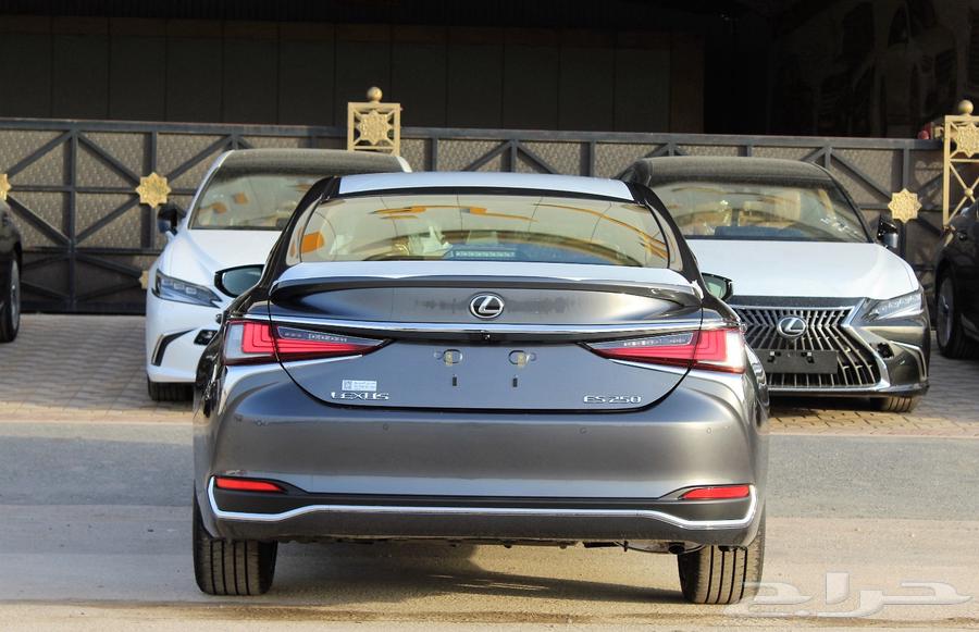 لكزس - ES250 لاكجيري - 2025 - نص فل - خليجي64379267948290113