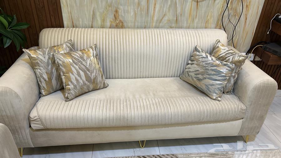 مجلس كنب نظيف جدا  جدا  للبيع64162972448259112