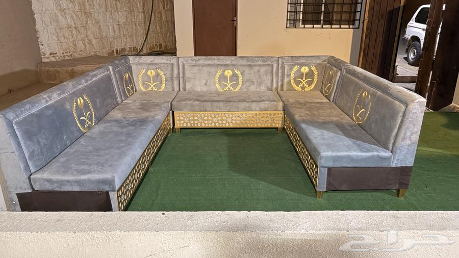 Very clean used sofa, like new64154603155587112