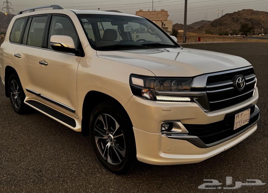 لاندكروزر GXR 2020 قراند تورينق 8V64376989383427112