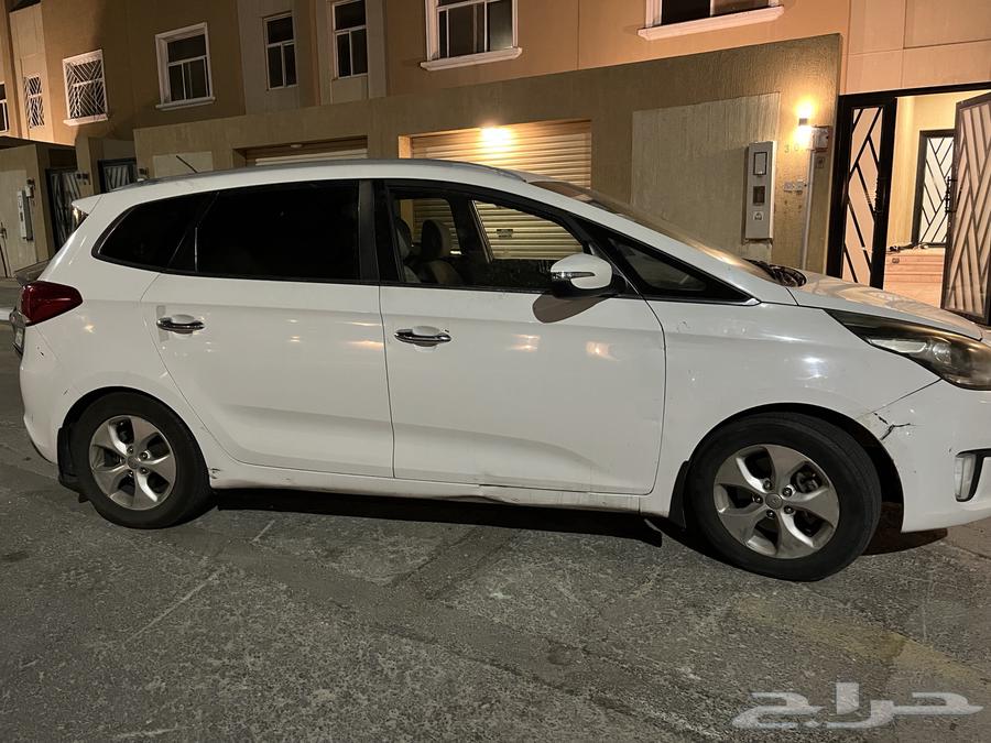 كيا كارينز64374978951298112