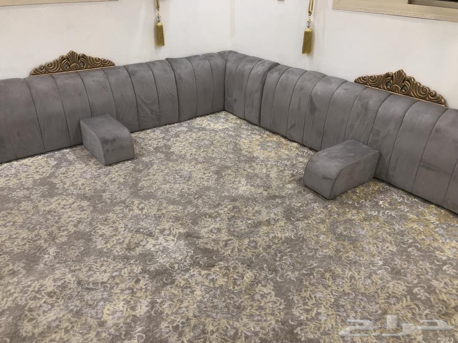 Backrests, curtains, and tables64154113309187110
