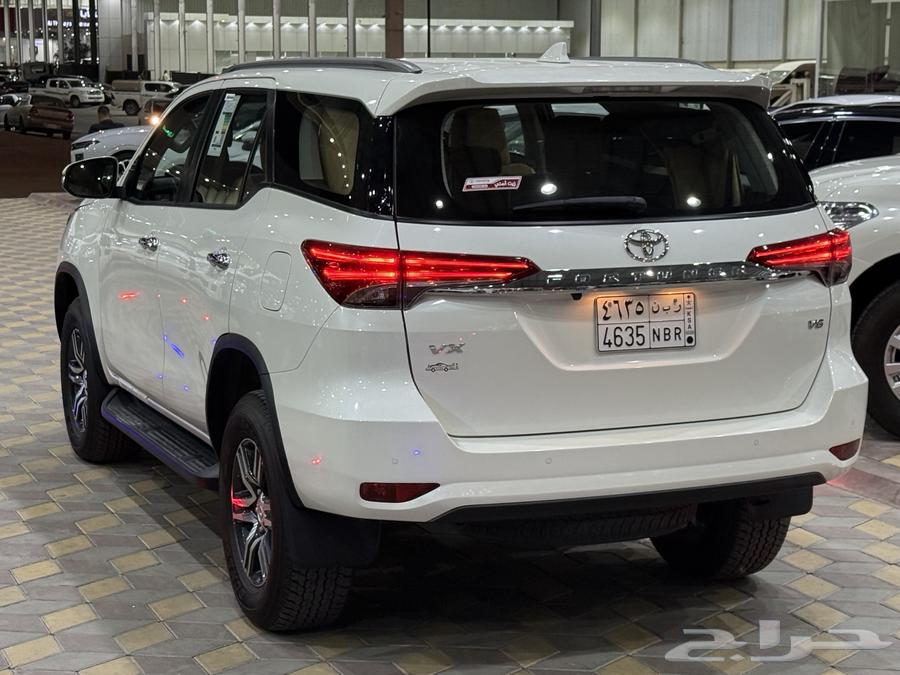 تويوتا فورتشنر 2022 6 سلندر و شبه اصفار64380723511938113