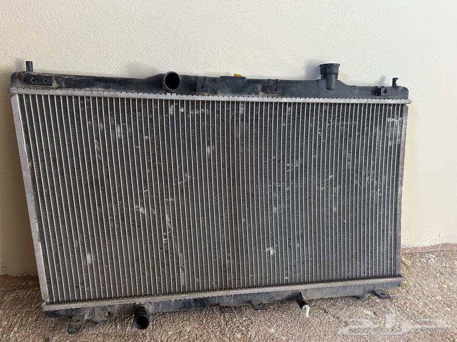 أديتر هوندا اكورد 2013 فيه كسر في الجلد الي فوق موضح في الص64376436385922111