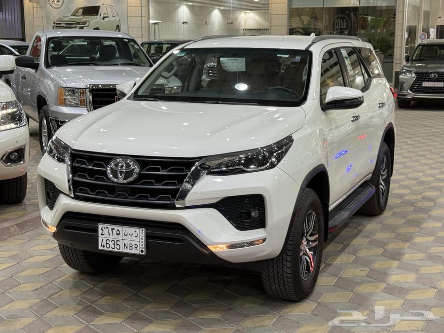 تويوتا فورتشنر 2022 6 سلندر و شبه اصفار64380723511938110