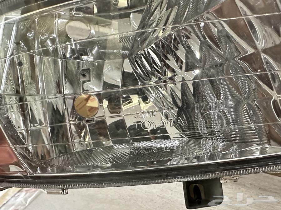 كشافات اصليه وكاله جديده كورلا2005 الي 200764384619111681111