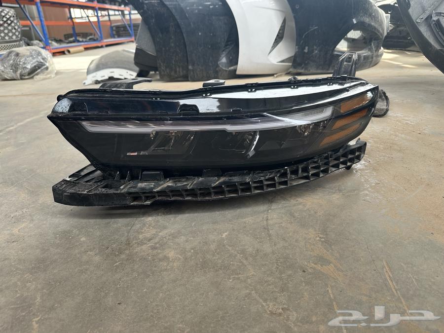 شمعة هوندا اكورد 2024 يسار اصلي64375363387522110