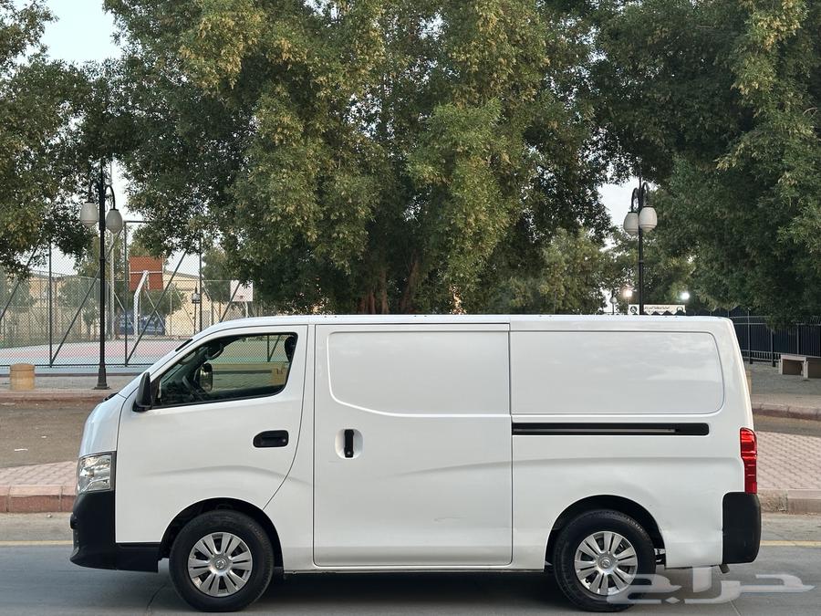 نيسان باص بضاعه موديل 2020 سعودي قير عادي ديزل64379267907971112