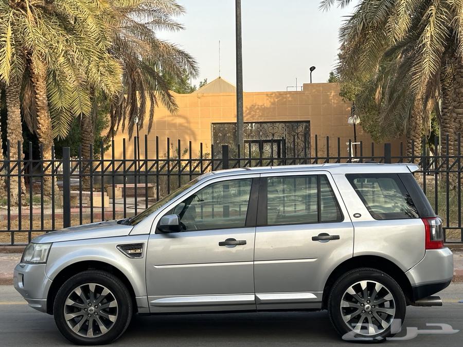 لاند روفر موديل 2012 سعودي فل64379718042882112