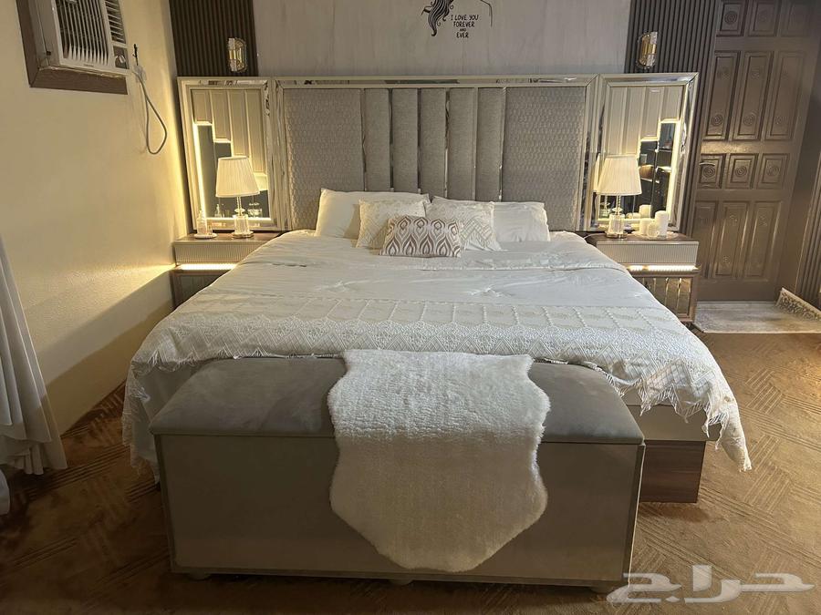 Clean bedroom, used for only two years, originally purchased as Turkish-made64153612355074110