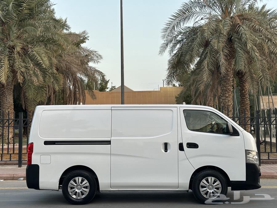 نيسان باص بضاعه موديل 2020 سعودي قير عادي ديزل64379267907971113