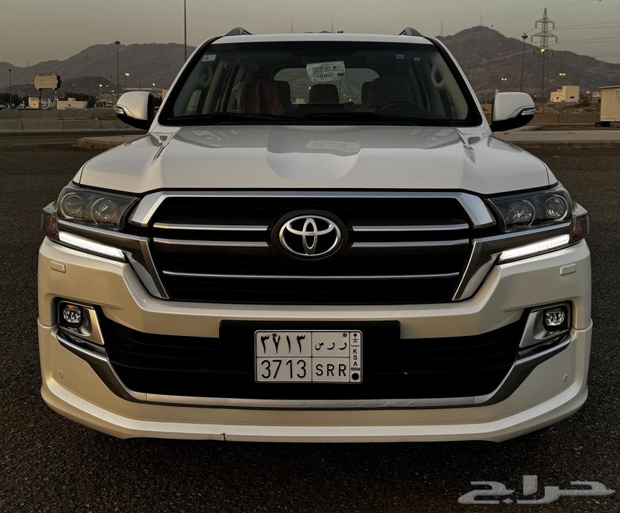 لاندكروزر GXR 2020 قراند تورينق 8V64376989383427111