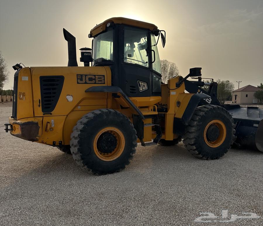 شيول Jcb موديل 2011 نظيف64384534857474113