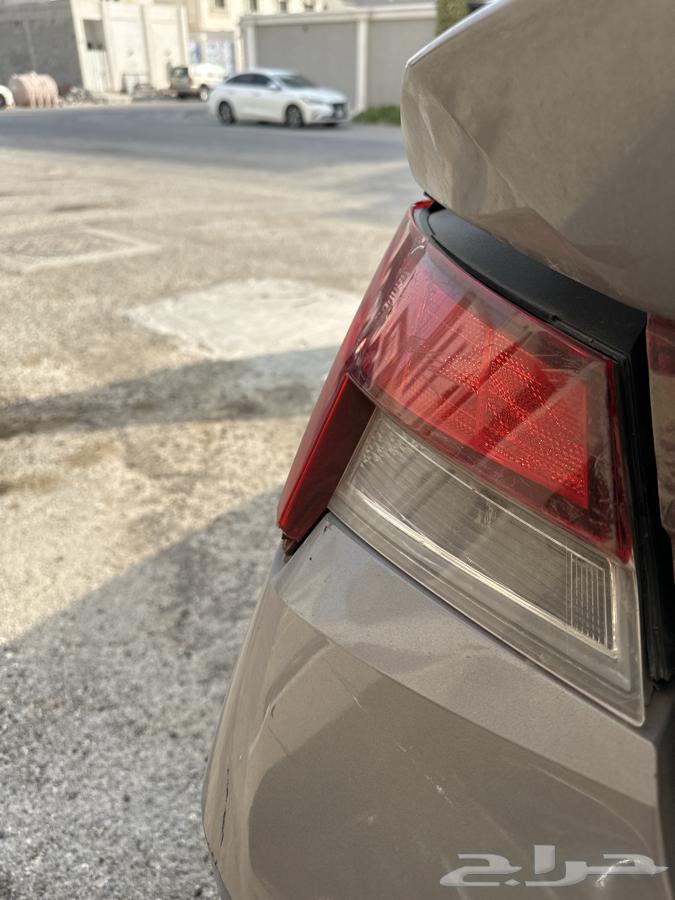 Nour64374053572098111