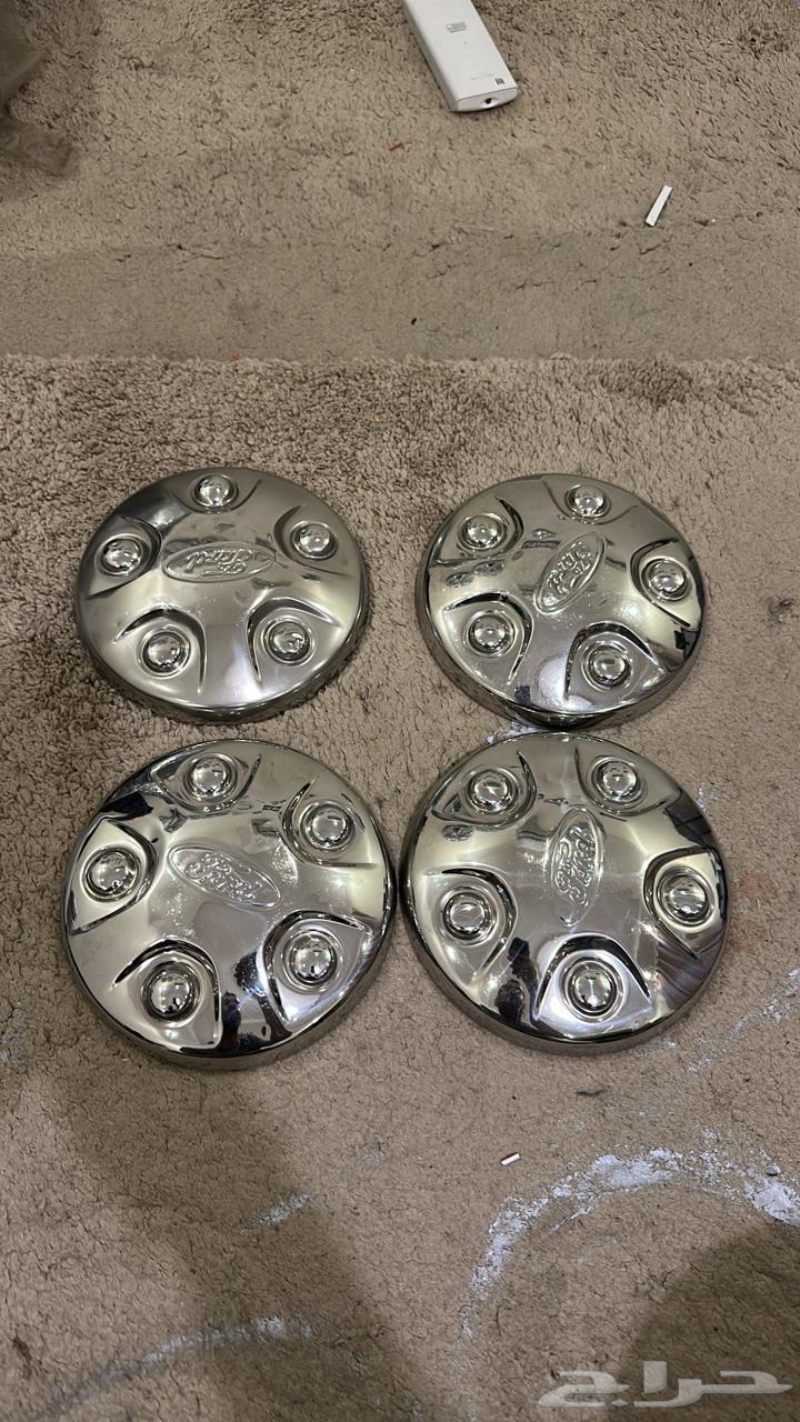 جنوط بوليسيه وكاله مع الختم المسامير وكاله والأكواب وكاله64384855585795110