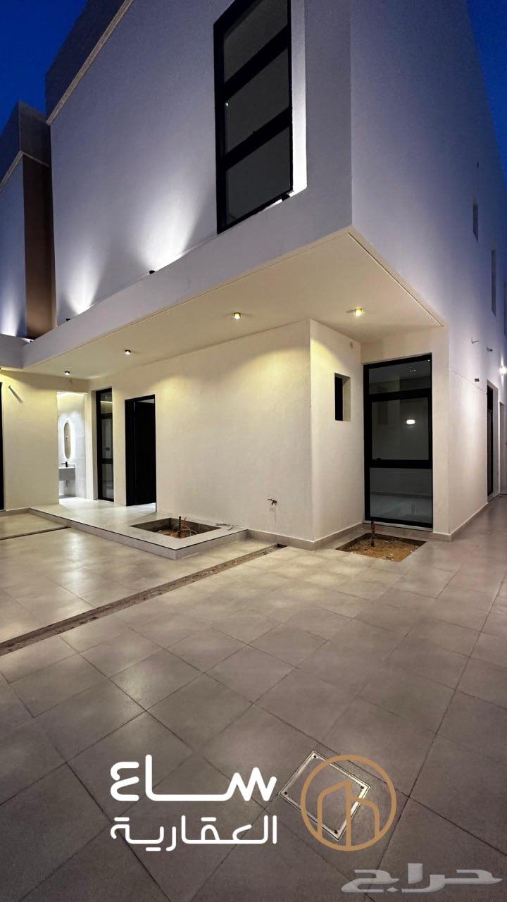 3 Villas in a Prime Location in Al-Basatin Neighborhood63613326658690112
