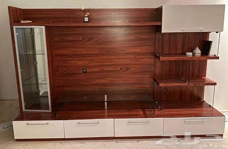 مكتبه كبيره مع سرير و2 كوميدينه ومرايه للبيع64169263276673110