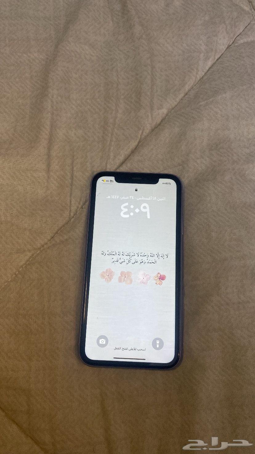 للبيع ايفون 11 نظيف مافيه اي خدوش او كسر64159351065218111