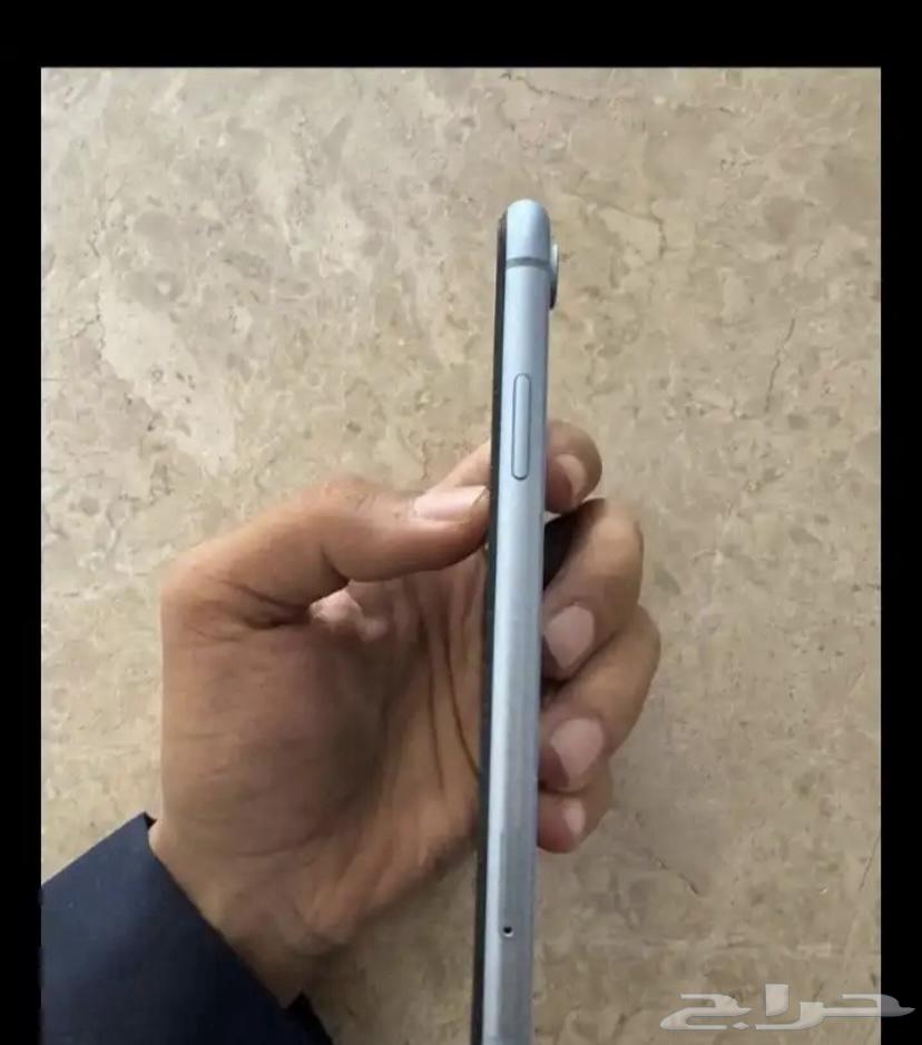 iPhone XR mobile phone in good working condition64165908181635112