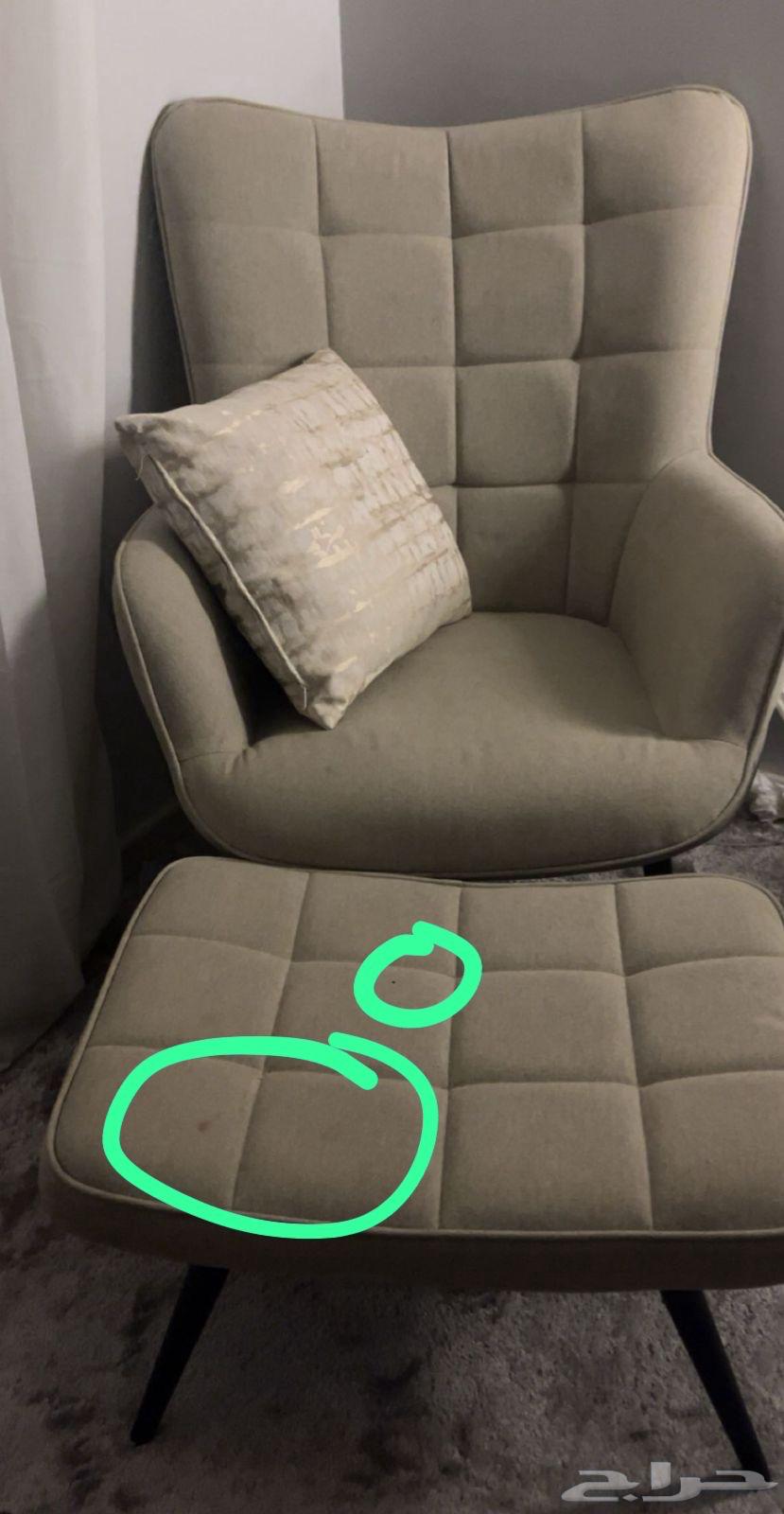 Chair with table64174290954241111