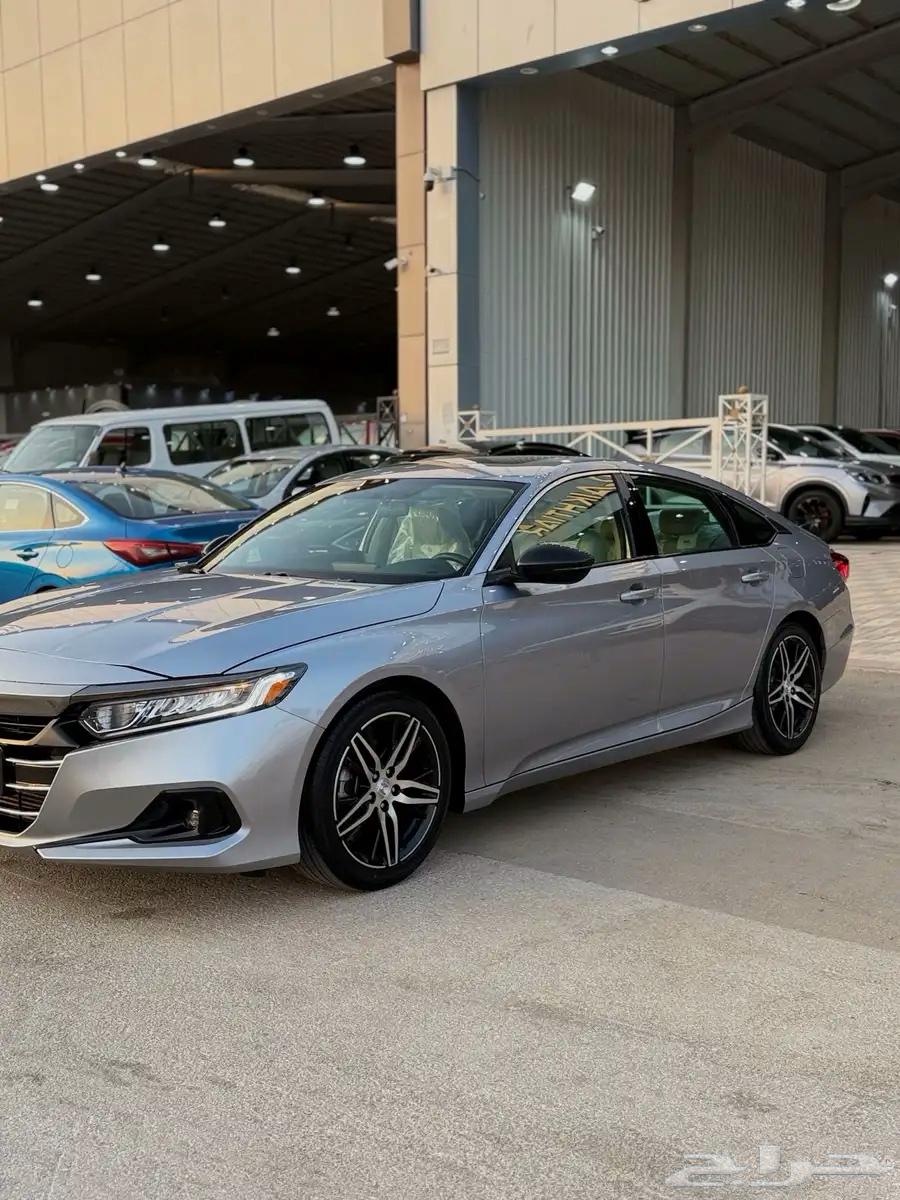 هوندا اكورد 2022 - نص فل SPORT عداد 54 الف كيلو فقط64383247848321111