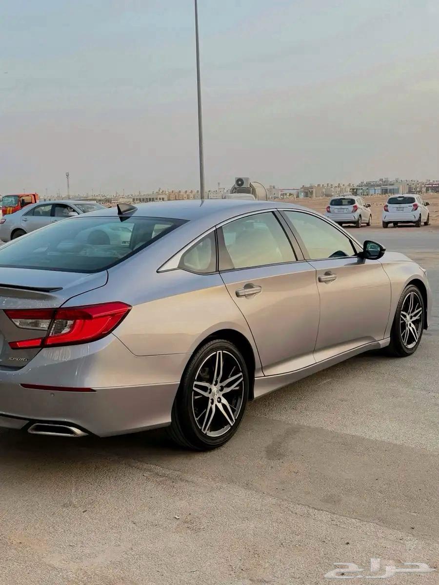 هوندا اكورد 2022 - نص فل SPORT عداد 54 الف كيلو فقط64383247848321113