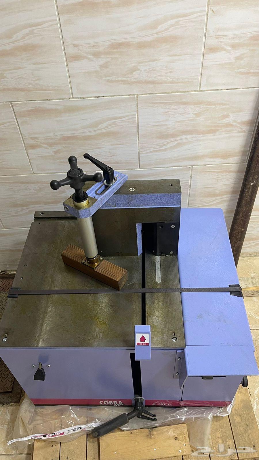 ماكينة قص المنيوم إيطالية64151137719171111