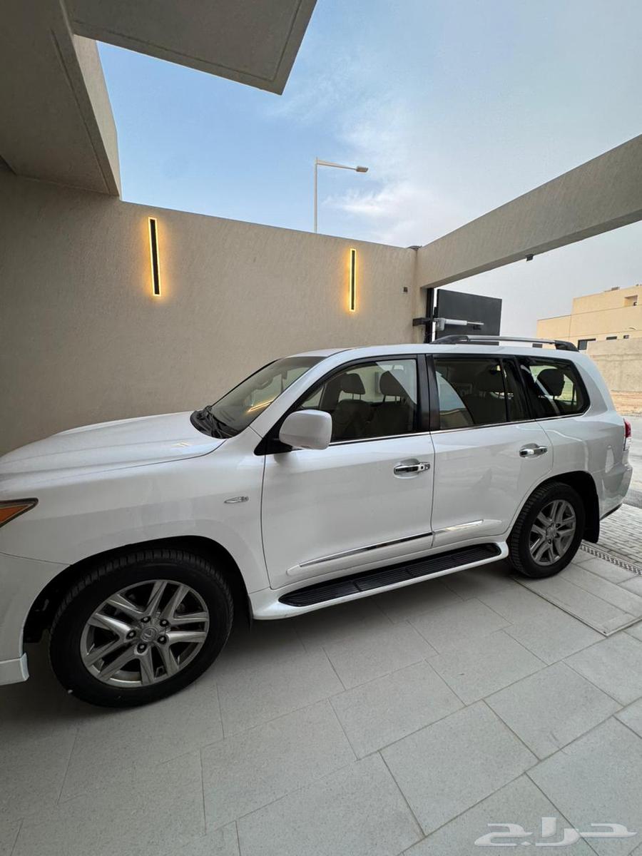 جيب لكزس للبيع64383150168963110