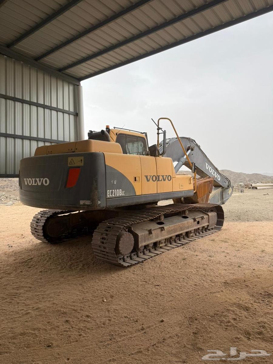 بكلين هونداي موديل 2011 وبكلين فلفو موديل 2015 للبيع64379457747331110