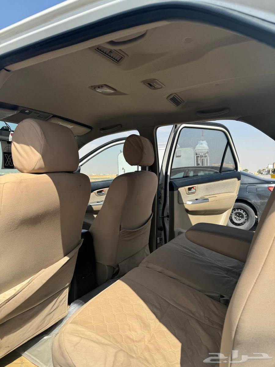 فورتشنر أبيض 2015 قير أتوماتيك بدون دبل64384799743106114