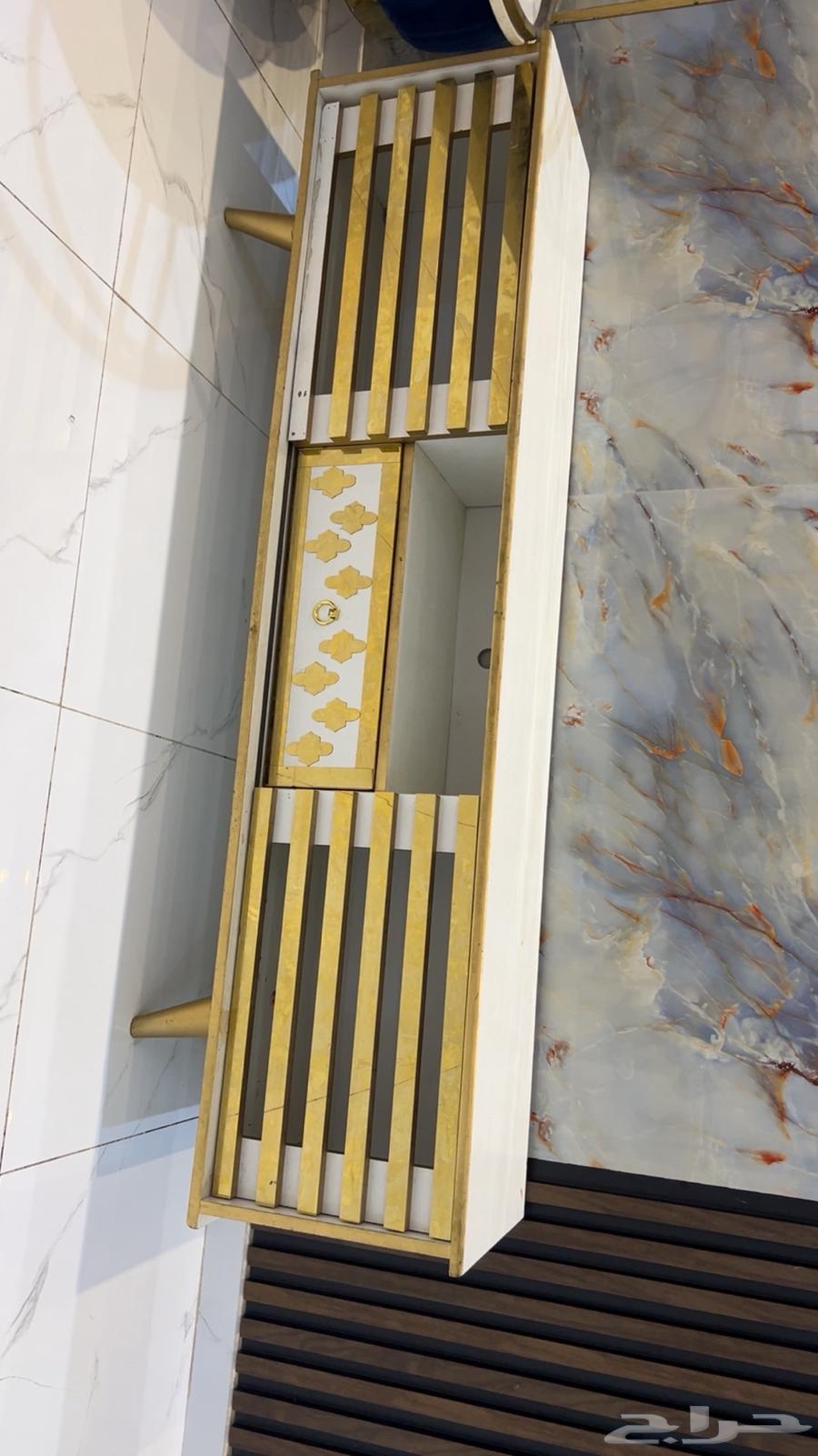 طاولة تلفزيون64202026317443112