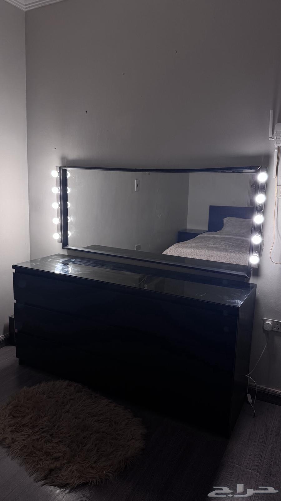 غرفة نوم من ايكيا64179759345923112