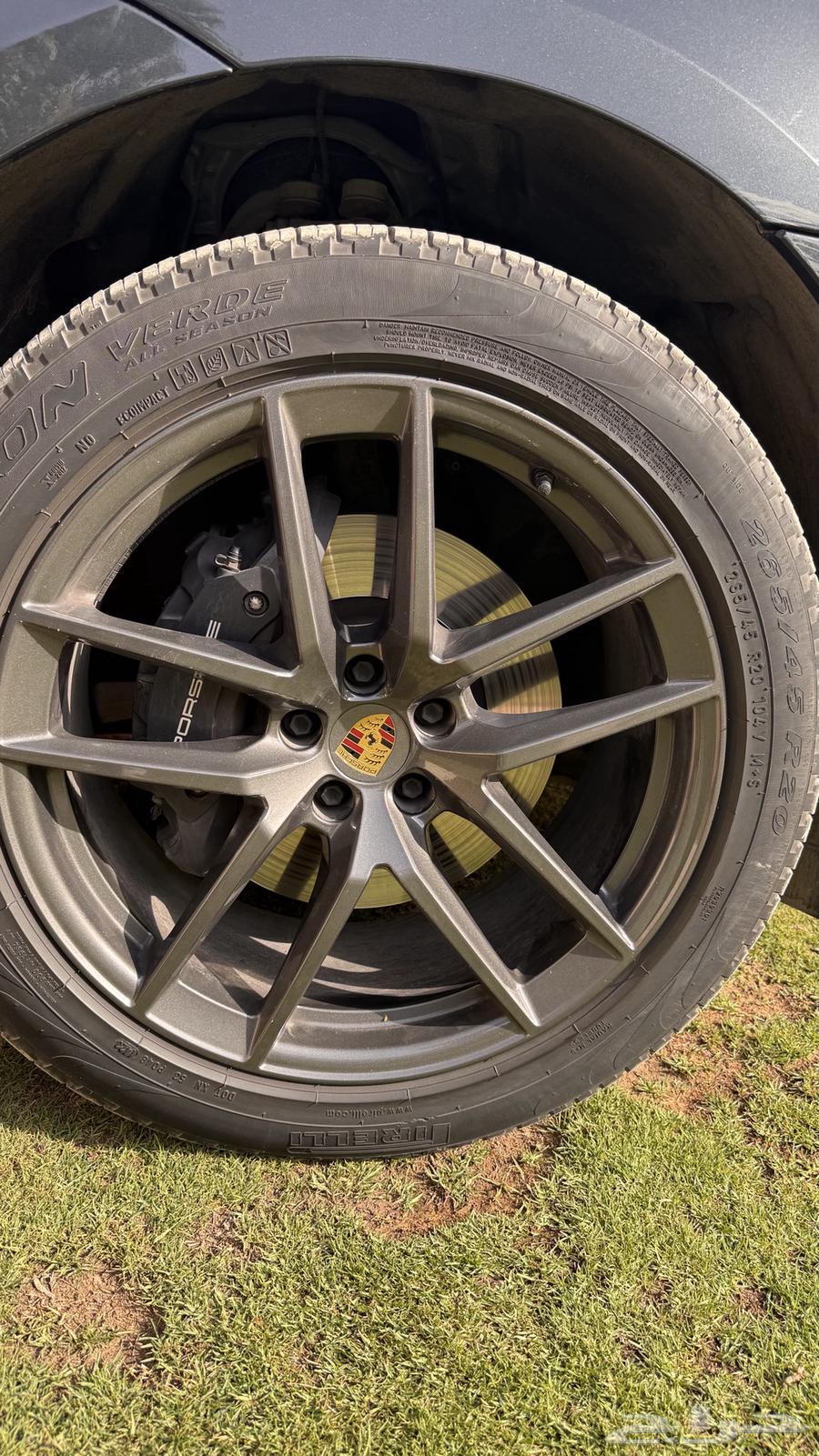 Porsche Macan 202364391065048706112