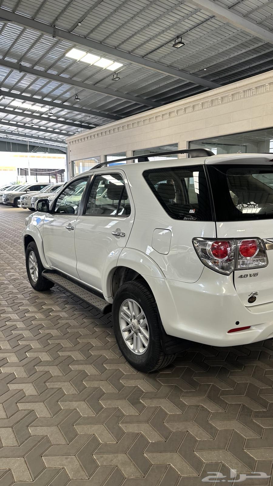 فورتشنر موديل 2012 سته سلندر قير تماتيك64396102451587112