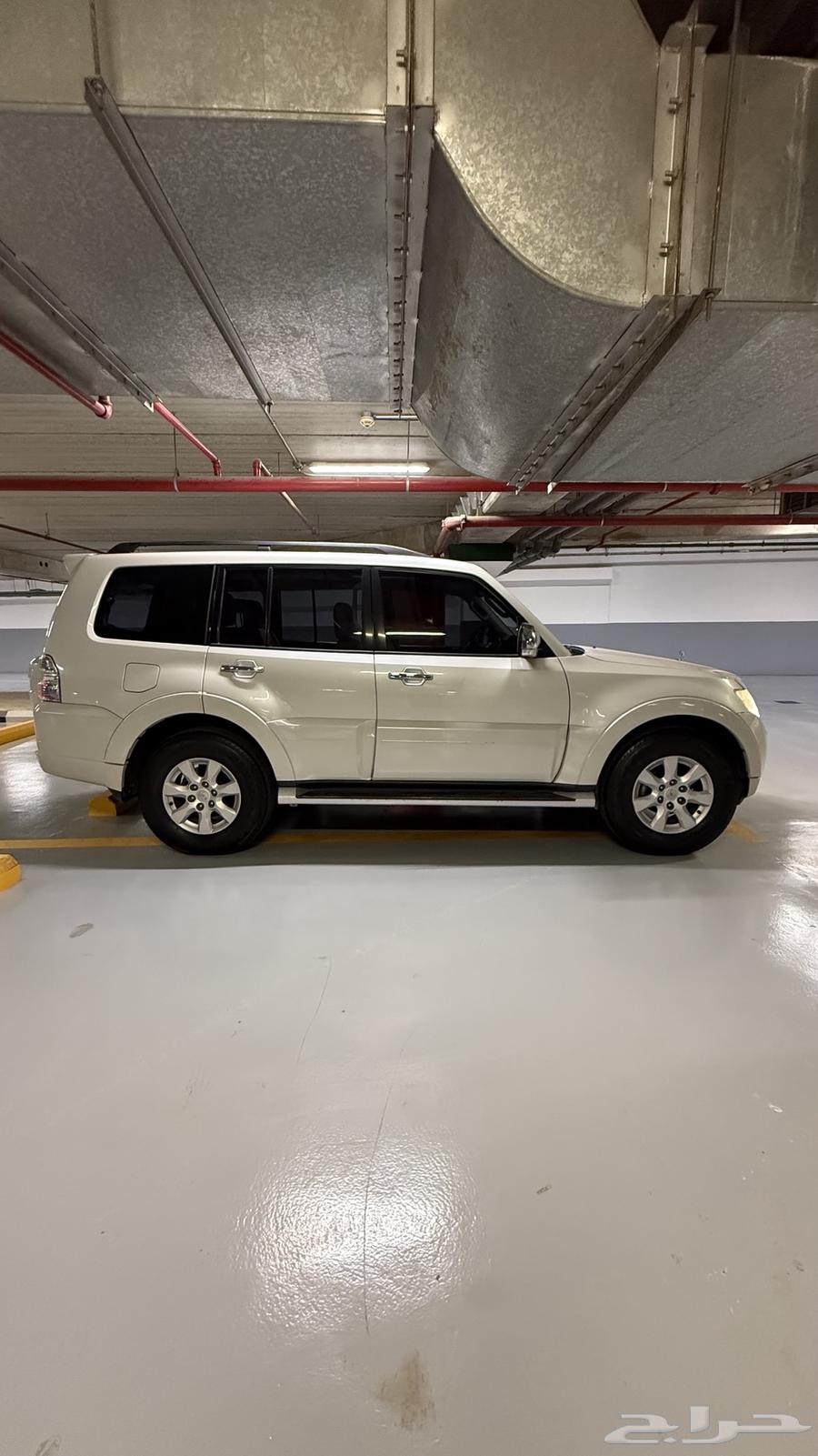 للبيع   ميتسوبيشي باجيرو فل كامل 2011 نظيف جدا64387369091841114