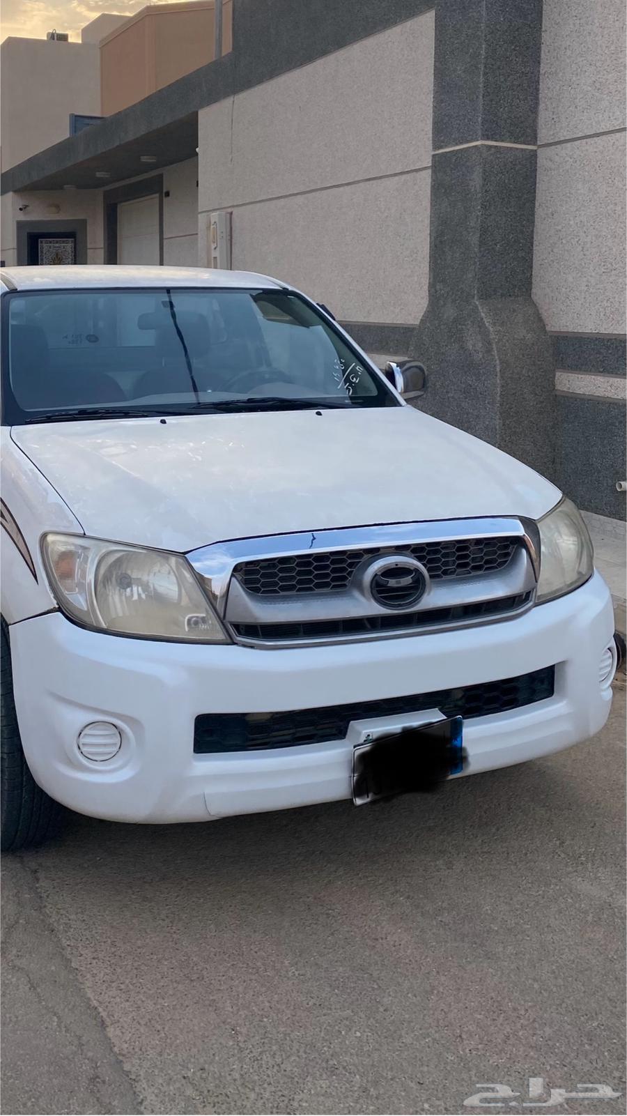 2009 Hilux Front End in Good Condition64387159363203110