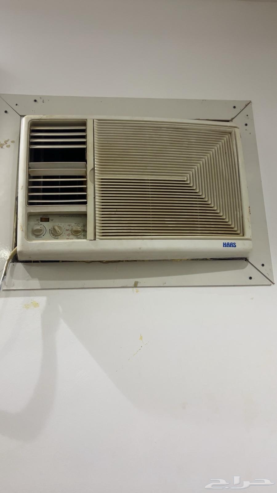 مكيف وشاشه64390443935105111