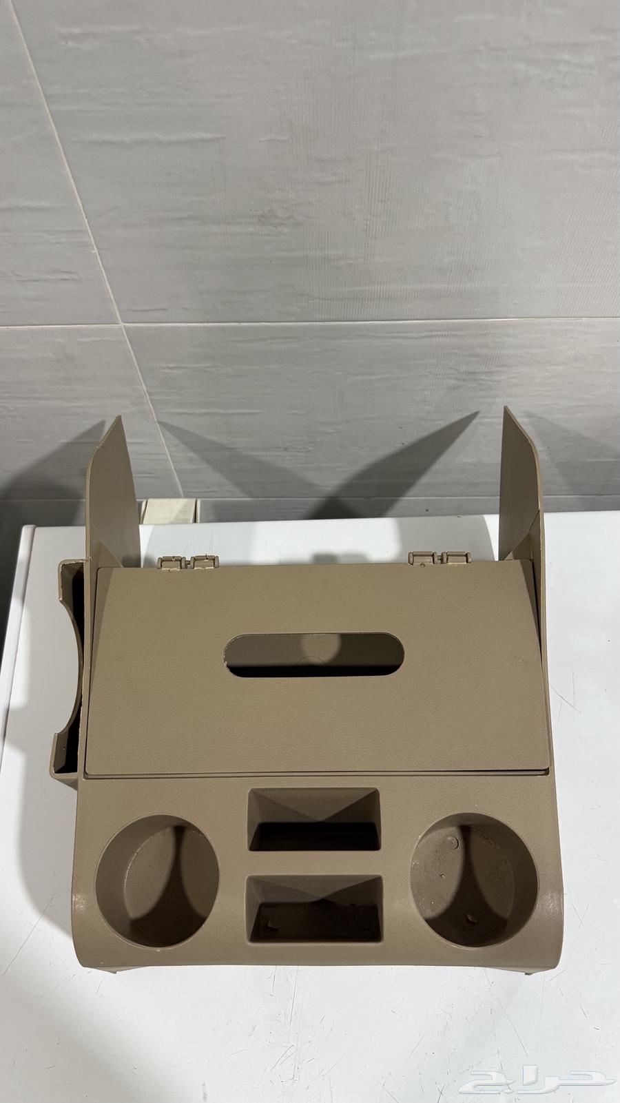 تكايه-تخزين-حامل اكواب-فورد ماركيز-فكتوريا64394841342082111