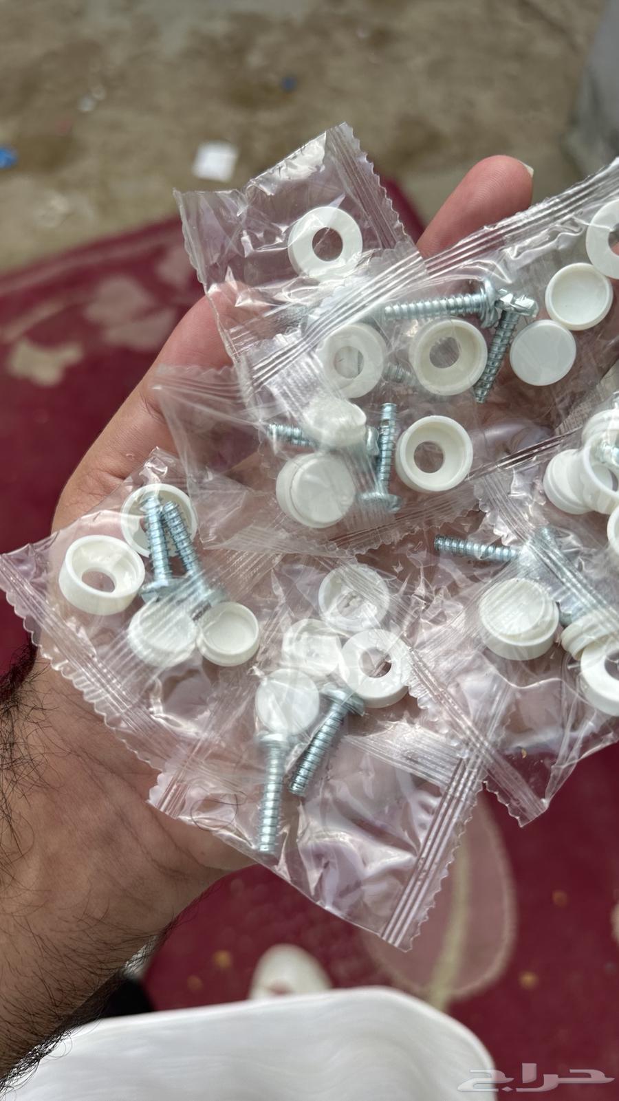 مسامير مرور ل  لوحة سيارات مسامير اصلي جديده لكل سيارات64387132145539112