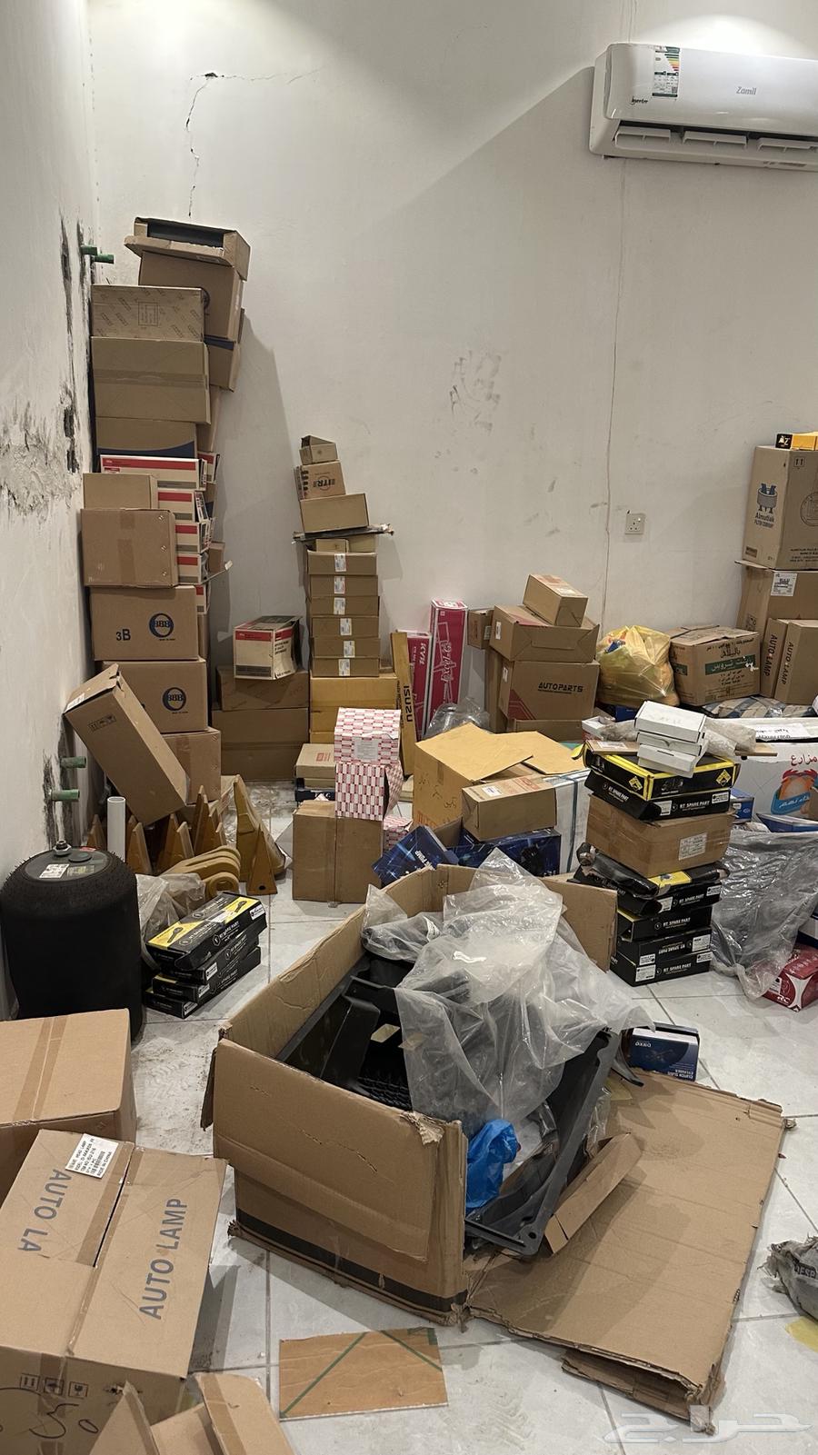 تصفية محل قطع غيار شاحنات فولفو وأكتروس64386710791043111