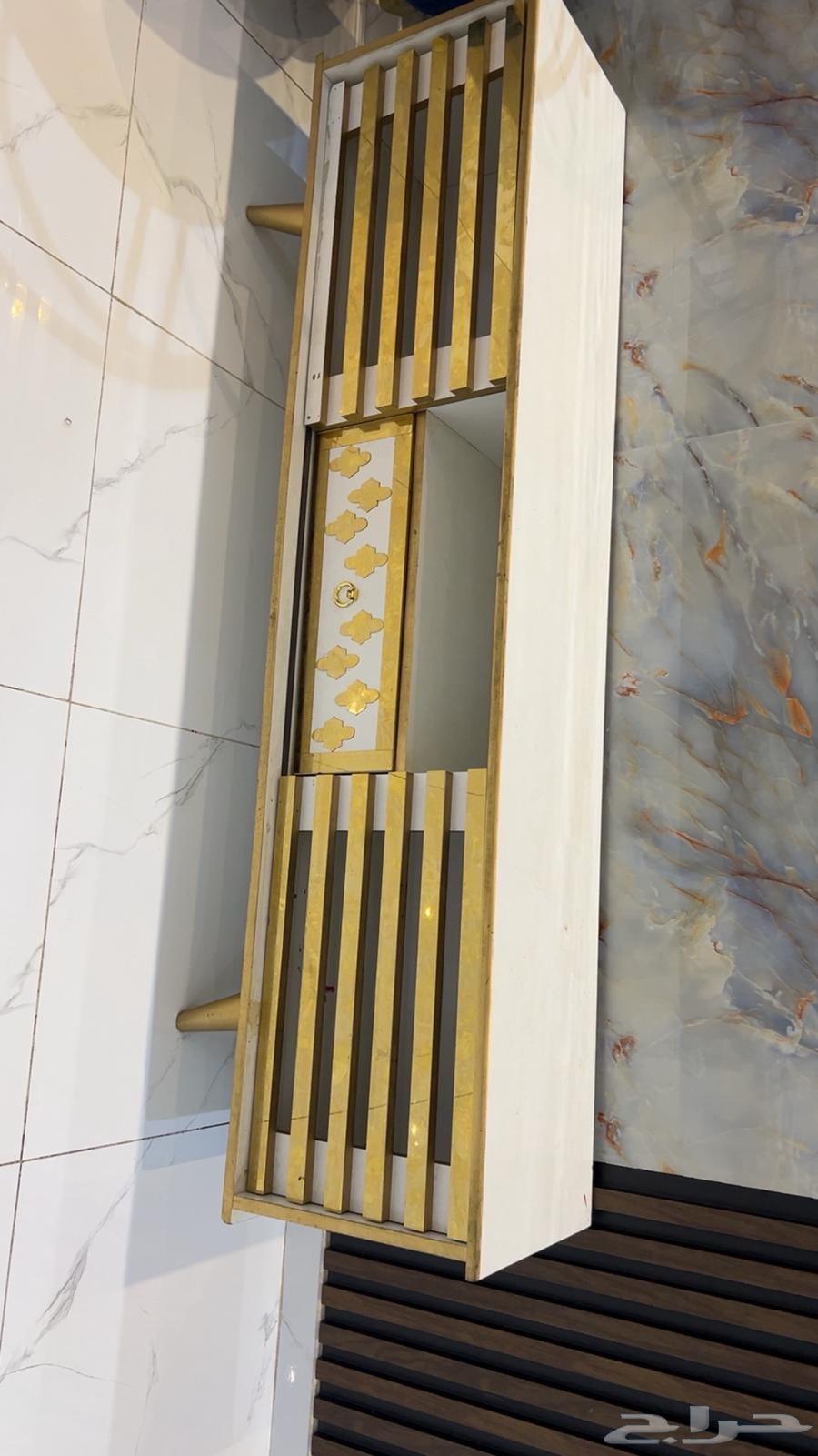 طاولة تلفزيون64202026317443113