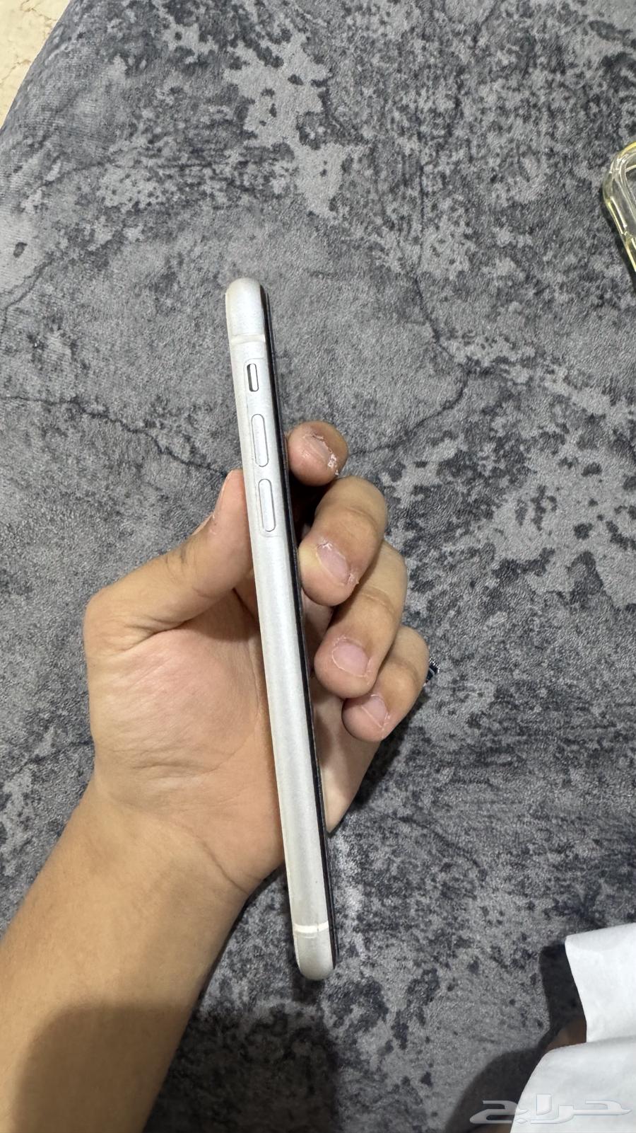 ايفون11نظيف64196840688897113