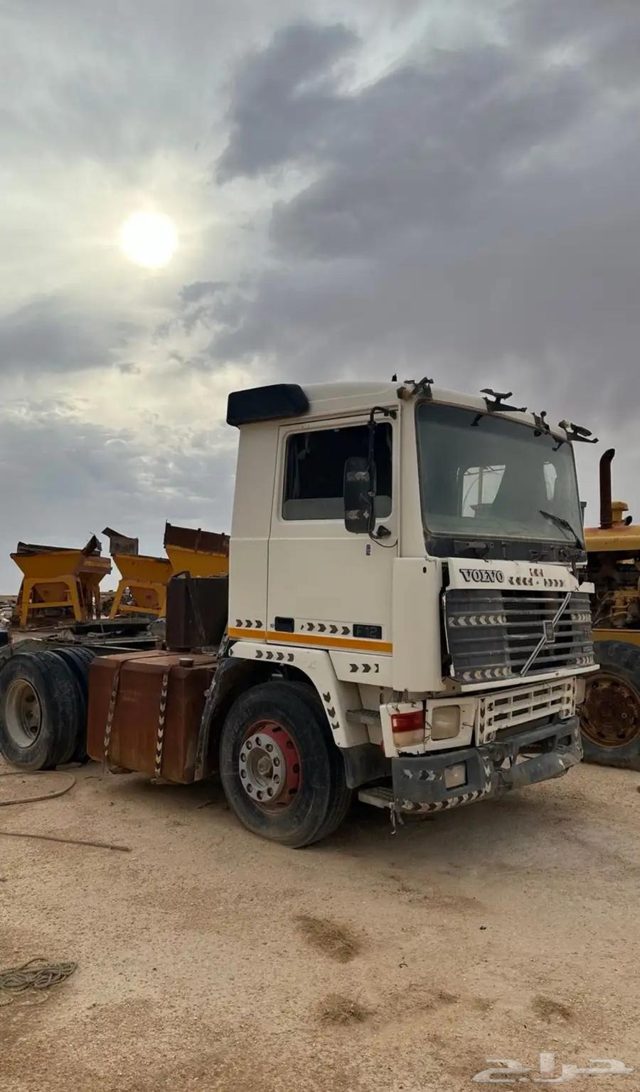 للبيع فولفو سقس موديل 90 تشليح ( مسقط)64389916327041111