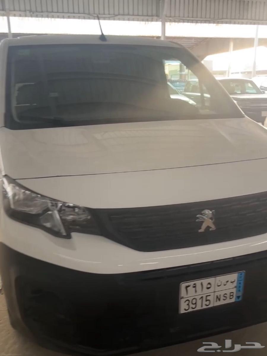 للبيع سيارة بيجو بارتنر 202264387132152577110