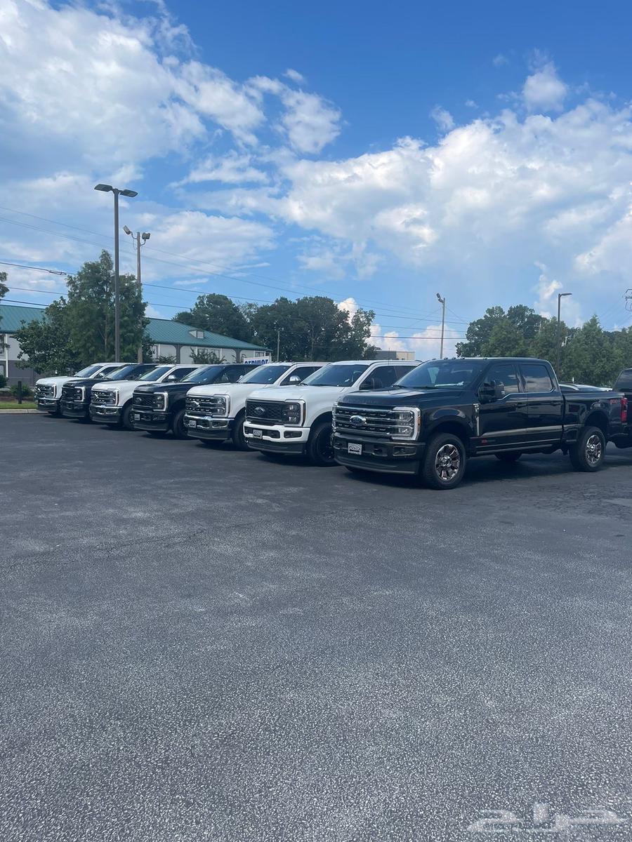 For those interested in Ford cars from America, contact only if serious64385620936963111