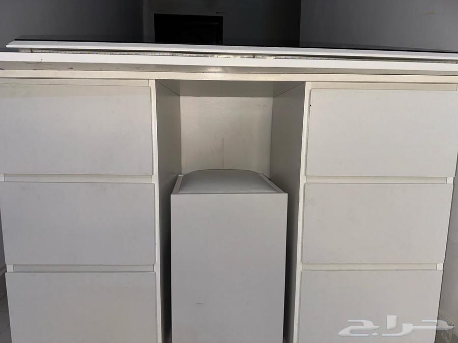 Dressing table64177682689794110